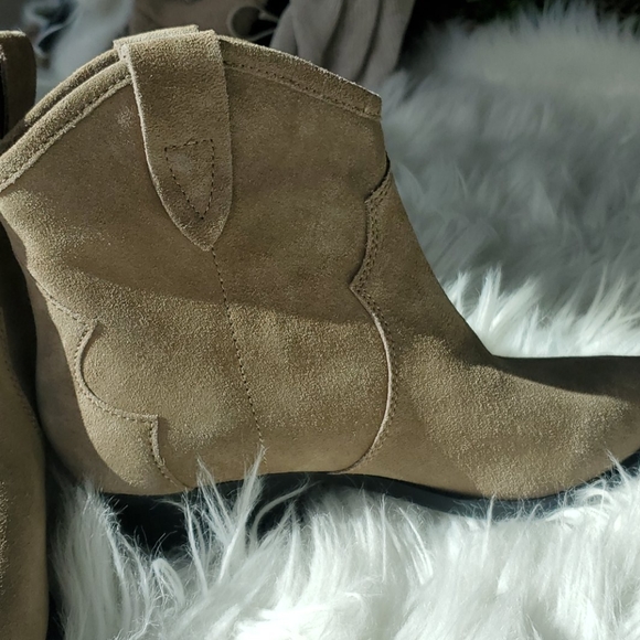 SPRING SALE NWT Chelsea & Violet leather 👢 boota - Picture 3 of 8